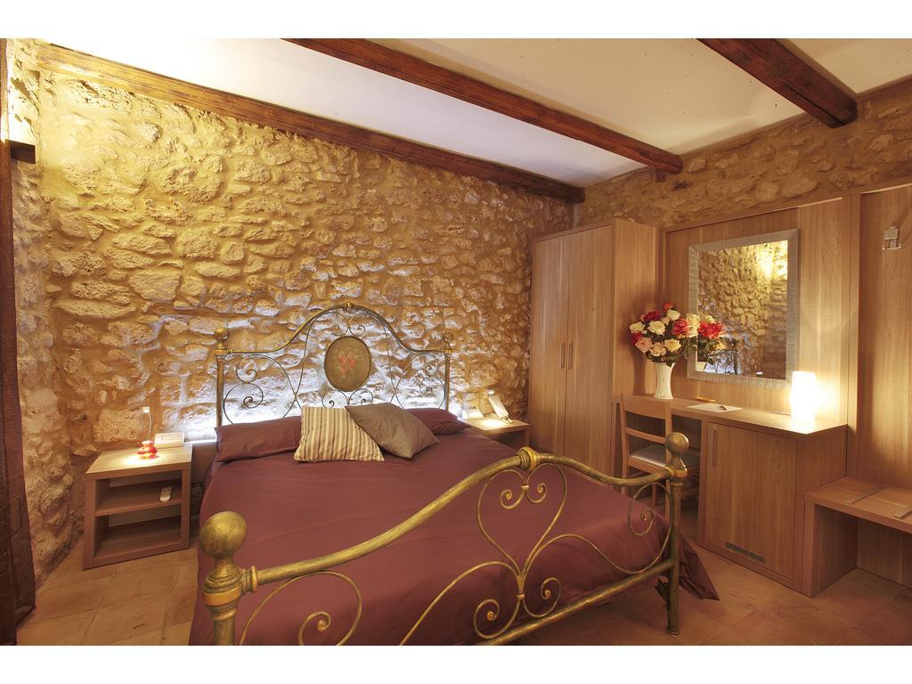 Residenze Portacastello Bed and Breakfast Isernia Exteriör bild