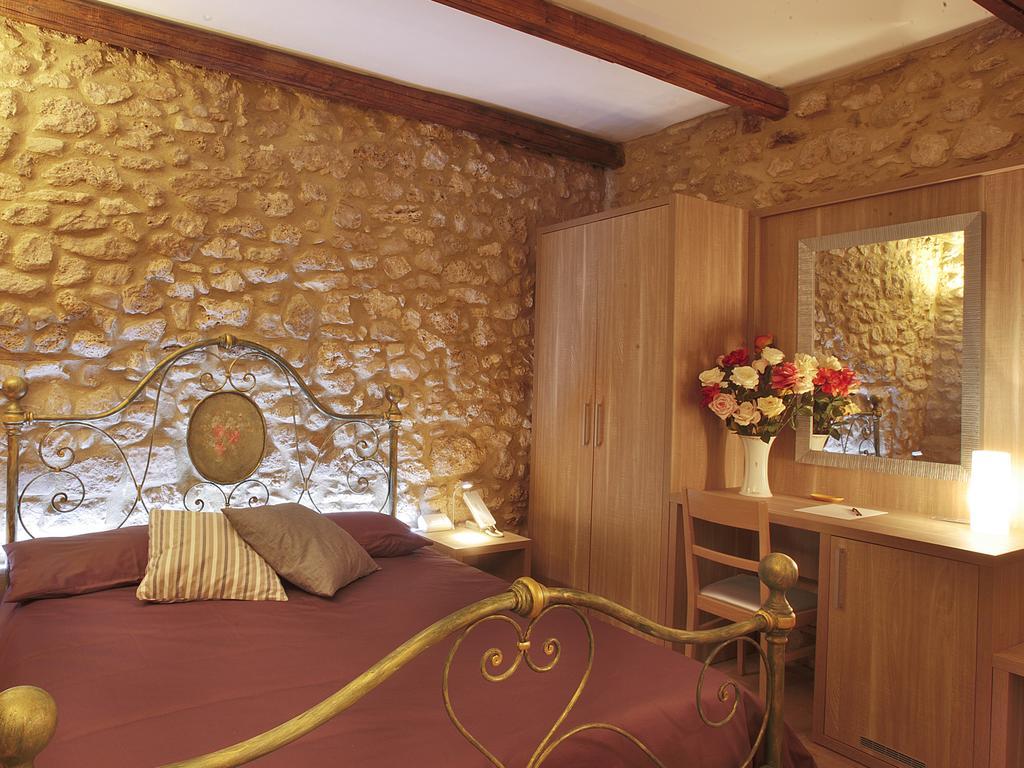 Residenze Portacastello Bed and Breakfast Isernia Exteriör bild